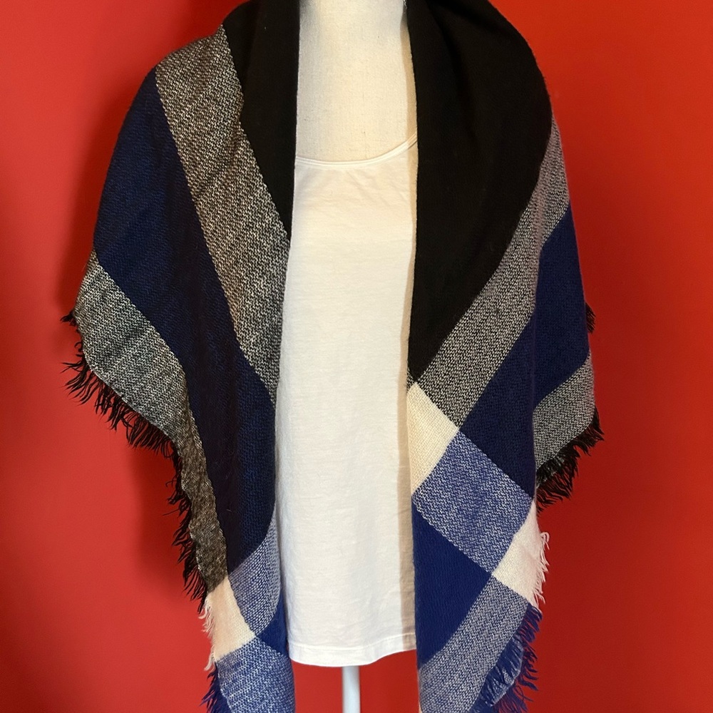 Scarf - Picture 5 of 8